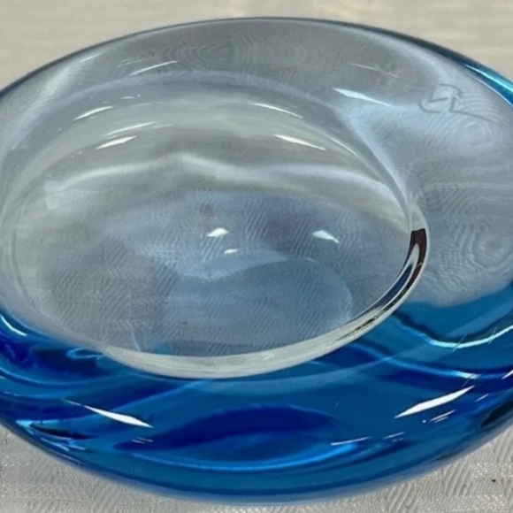 MCM blue Holmegaard "shell" bowl, signed - Picture 7 of 8